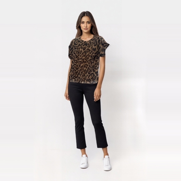 3/10🥰SHEIN Leopard print top - Picture 2 of 7